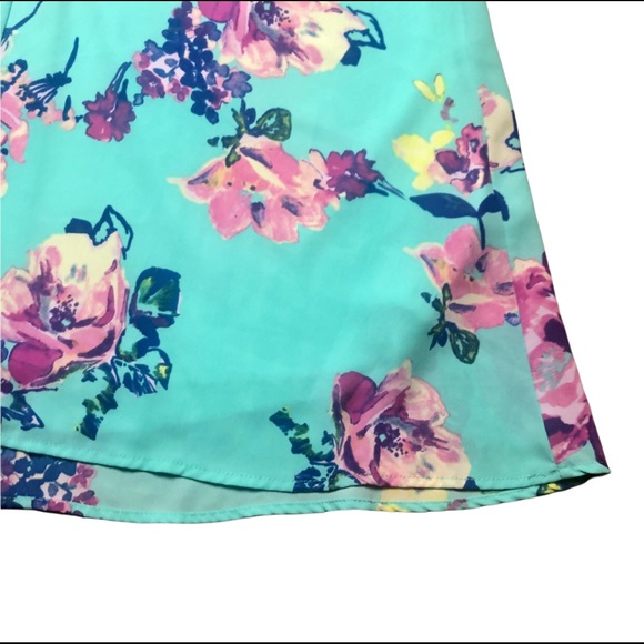 Everly Mini Dress Shift Halter Back Keyhole Size Medium Pre-Loved - Picture 9 of 11